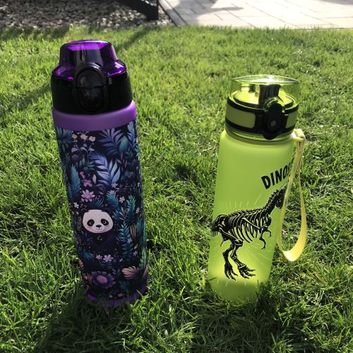 Zdravé lahve na pití nejen do školy