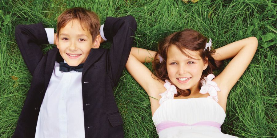 Zábava pro děti na svatbu? Přečtěte si tipy, jak zabavit děti na svatbě na DárkoBlogu.