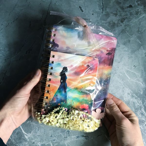 Darujte motivační diář s blokem kamarádce