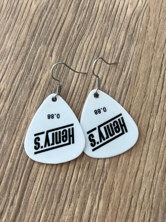 Jak vyrobit náušnice z trsátek - hotové dílo